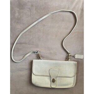 Coach Vintage Bone Twin Turnlock Clutch Crossbody New York USA 503-1506
